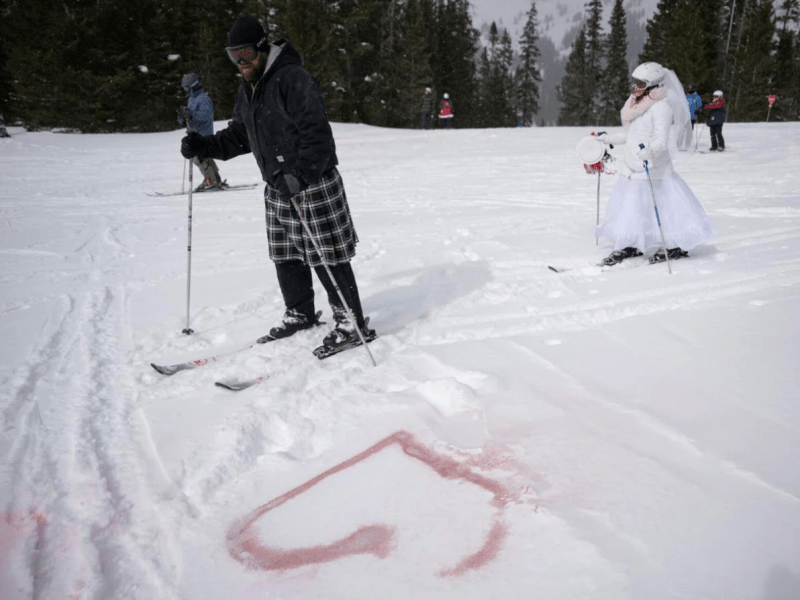The Denver Gazette – Loveland Ski Area’s Mountaintop&nbsp;Matrimony