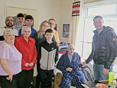 Mirror – Man rowed to Antarctica in treacherous adventure that saw penguins and orcas come to join (Crewmate:&nbsp;Jamie)