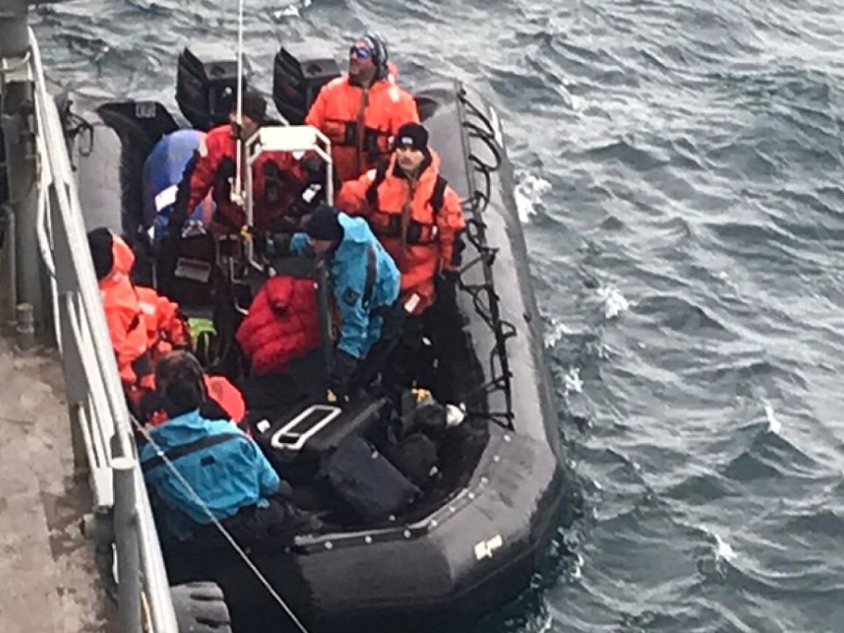 DelFuego Noticias – The Argentine Navy helped navigators in Antarctica (In&nbsp;Spanish)